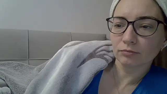 Snapshot of Ashleyspice chatting on December 15, 6:19 am Ashleyspice online show from December 15, 6:19 am