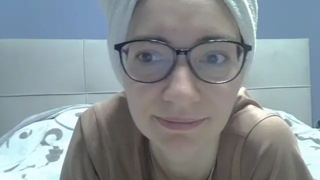 Snapshot of Ashleyspice chatting on June 5, 5:34 am Ashleyspice online show from June 5, 5:34 am