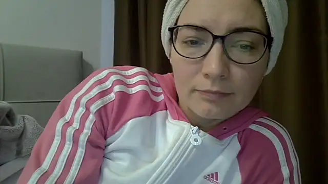 Snapshot of Ashleyspice chatting on December 2, 9:33 am Ashleyspice online show from December 2, 9:33 am