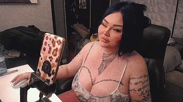 sheylagoddess11 online show from October 20, 7:20 am