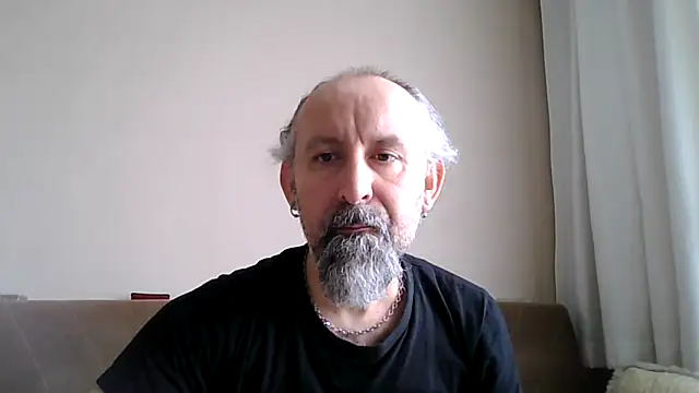 BuckWessle online show from April 16, 9:43 am