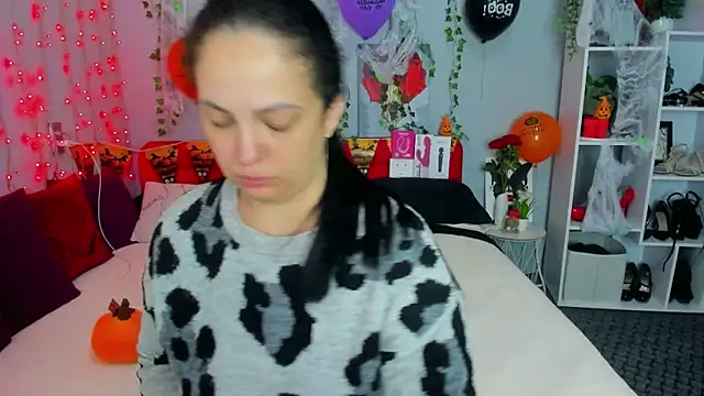 DarlingMilf online show from November 11, 7:30 pm