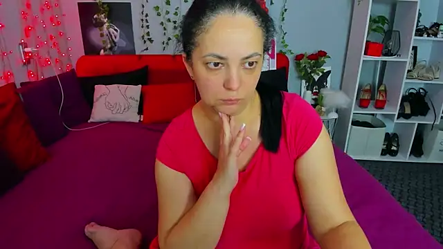 DarlingMilf online show from October 11, 6:09 pm