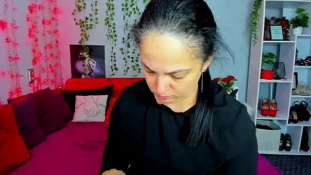 DarlingMilf online show from October 15, 6:16 pm