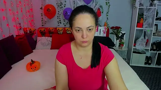 DarlingMilf online show from November 12, 7:18 pm