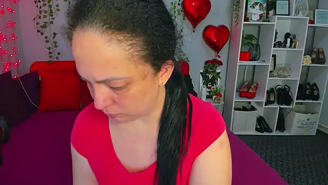 DarlingMilf online show from March 22, 7:04 pm