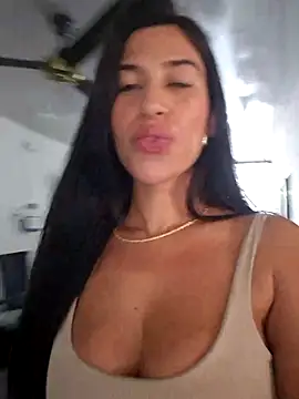 Snapshot of lady-rosse chatting on March 15, 4:21 pm lady-rosse online show from March 15, 4:21 pm