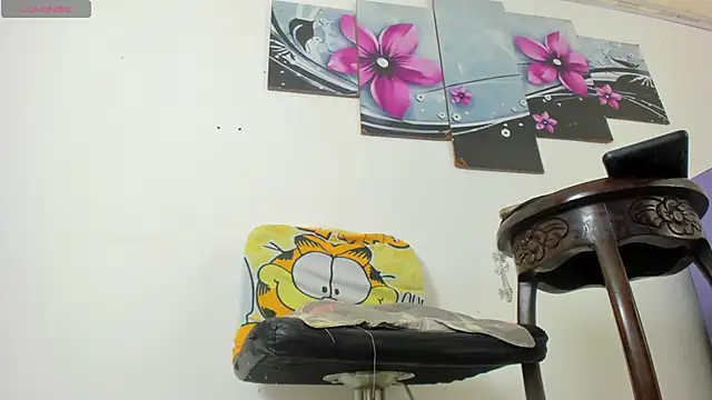 Snapshot of baiolethX chatting on December 14, 8:14 pm baiolethX online show from December 14, 8:14 pm