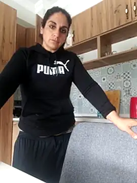 Snapshot of Bellydancerhot chatting on October 21, 11:31 am Bellydancerhot online show from October 21, 11:31 am