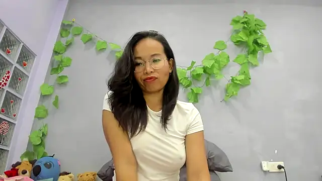 Snapshot of loveley_jenny chatting on June 9, 4:13 am loveley jenny online show from June 9, 4:13 am