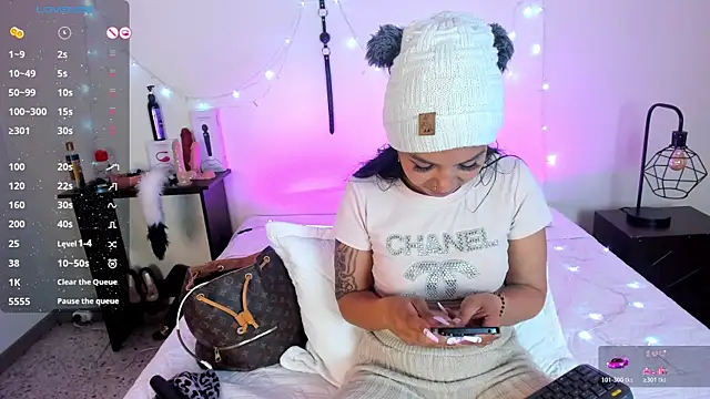 Snapshot of Tracy_lambo chatting on November 30, 1:34 pm Tracy lambo online show from November 30, 1:34 pm