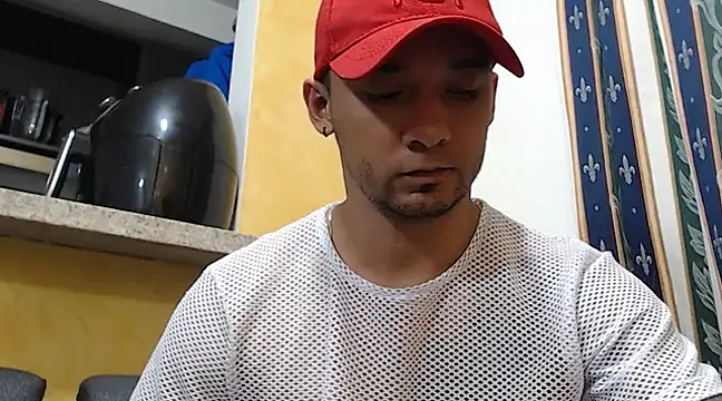 Snapshot of SimonRoberth chatting on March 8, 11:18 pm SimonRoberth online show from March 8, 11:18 pm