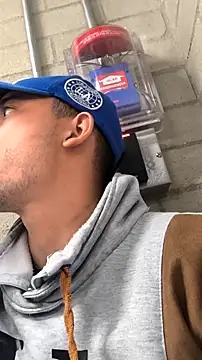 Snapshot of SimonRoberth chatting on September 19, 4:22 pm SimonRoberth online show from September 19, 4:22 pm