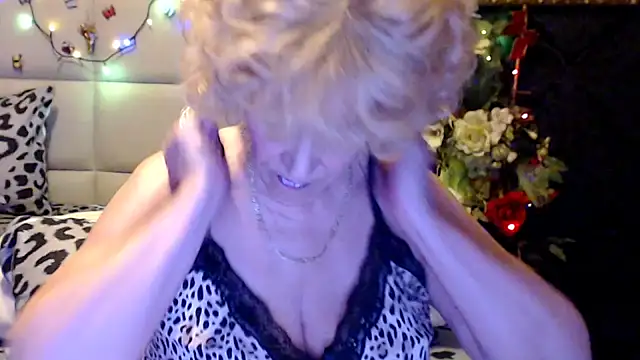 HappyWomanOn online show from April 17, 8:50 am