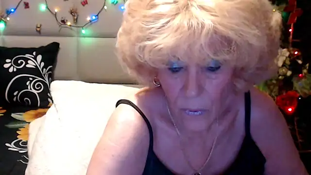 HappyWomanOn online show from May 25, 9:08 am