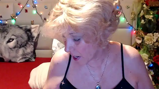 HappyWomanOn online show from June 2, 9:20 am