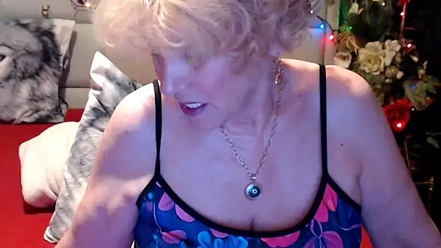 HappyWomanOn online show from May 29, 8:26 pm