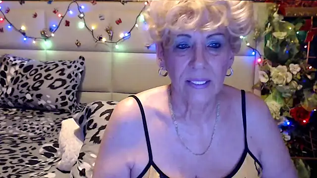 HappyWomanOn online show from November 12, 7:23 am