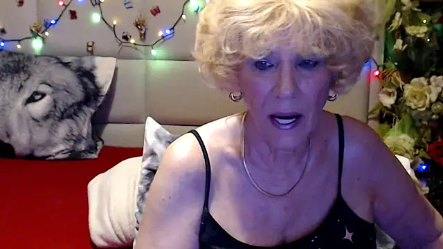 HappyWomanOn online show from May 27, 9:16 am