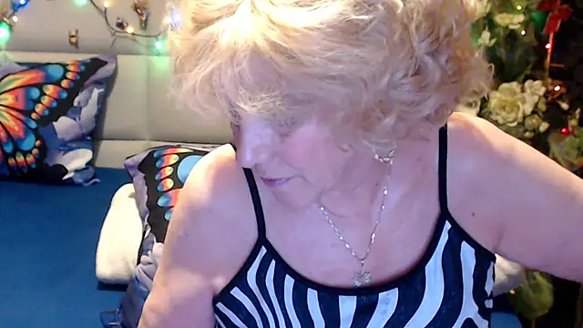 HappyWomanOn online show from May 9, 9:29 pm