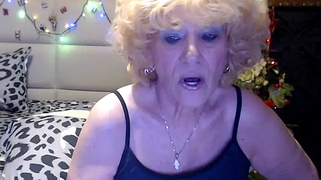 HappyWomanOn online show from April 26, 9:06 am