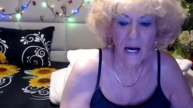 HappyWomanOn online show from May 24, 9:20 am