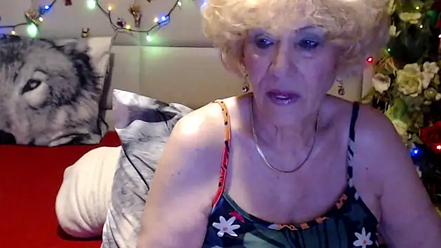 HappyWomanOn online show from May 31, 9:26 am