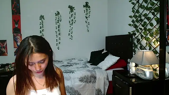Snapshot of Pinkye_skarlet chatting on September 22, 5:57 am Pinkye skarlet online show from September 22, 5:57 am