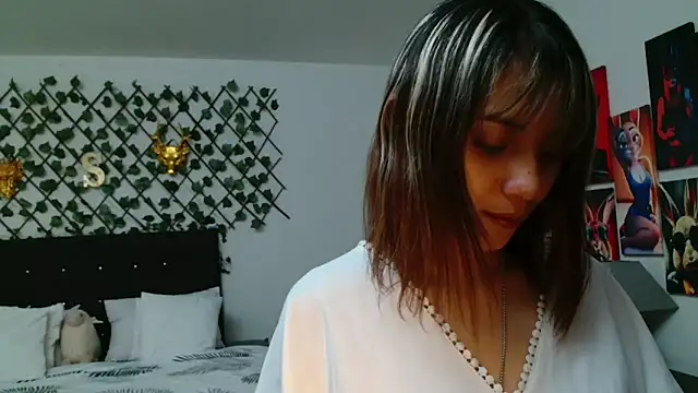 Pinkye skarlet online show from May 4, 8:11 pm
