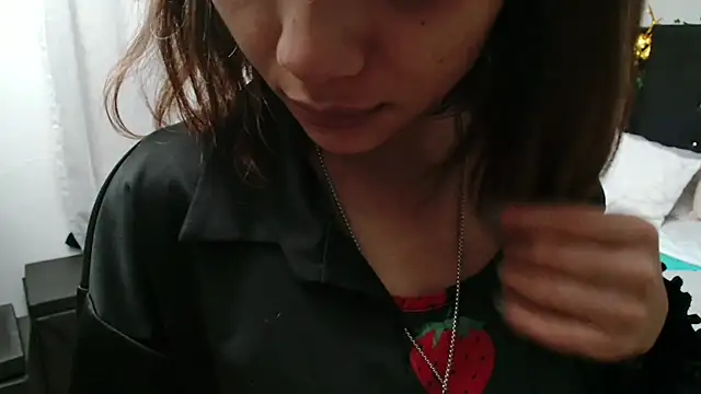 Snapshot of Pinkye_skarlet chatting on June 25, 7:13 am Pinkye skarlet online show from June 25, 7:13 am