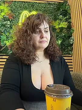 AnneKane online show from March 7, 9:37 am