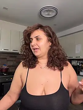 AnneKane online show from February 6, 8:32 am