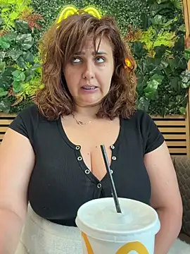 AnneKane online show from May 13, 10:22 am