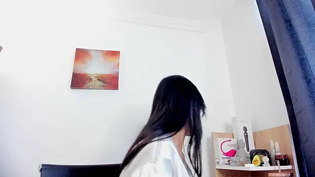 nia  white online show from November 14, 6:55 pm