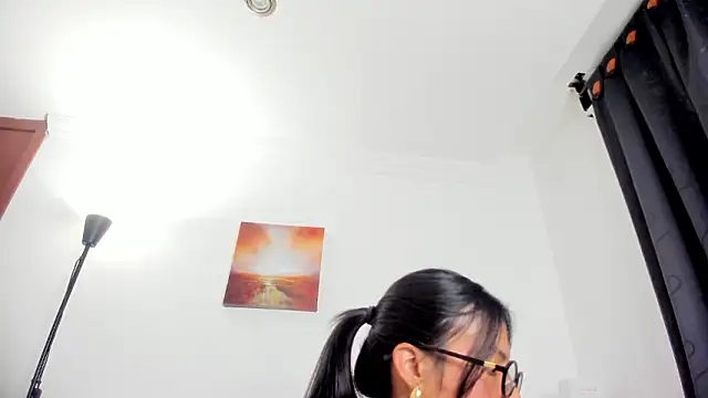 nia  white online show from March 17, 3:42 am