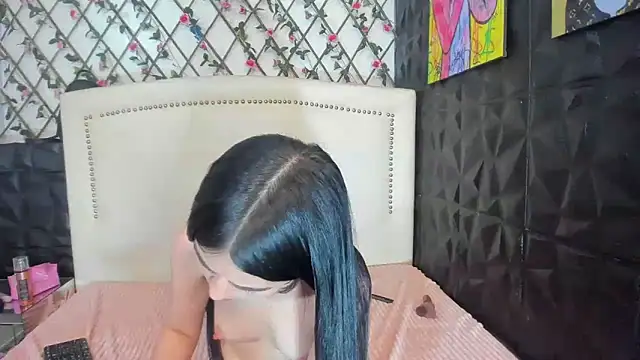 Snapshot of ArianaSmith69 chatting on February 13, 5:11 pm ArianaSmith69 online show from February 13, 5:11 pm