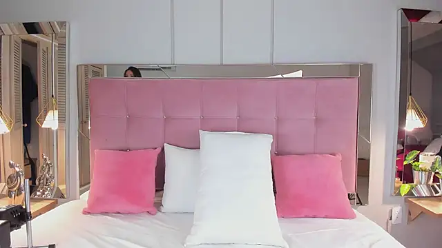 Ahincale online show from January 15, 7:39 pm