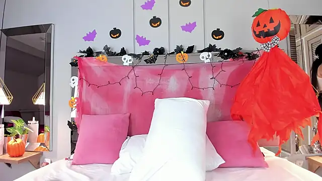 Snapshot of Ahincale chatting on October 30, 7:44 pm Ahincale online show from October 30, 7:44 pm