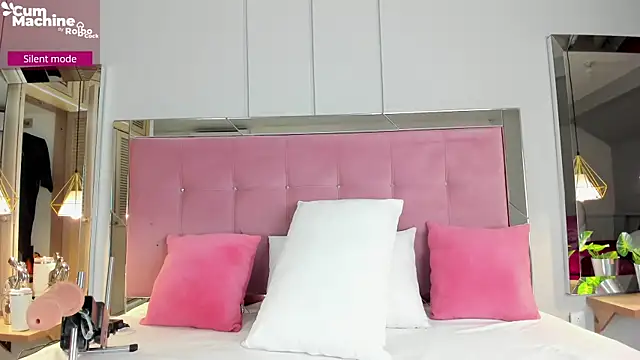 Snapshot of Ahincale chatting on November 22, 8:08 pm Ahincale online show from November 22, 8:08 pm