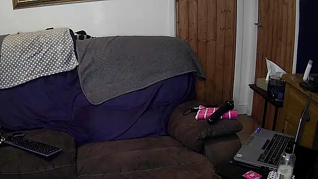 rob2810 online show from January 7, 9:09 pm