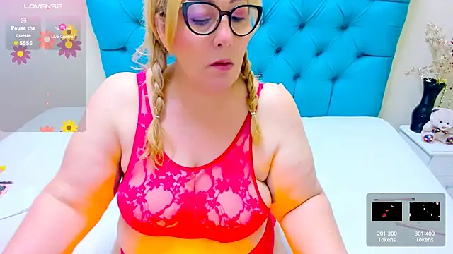 Nayla Garner online show from February 19, 4:26 pm