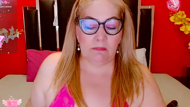 Nayla Garner online show from March 14, 4:40 pm