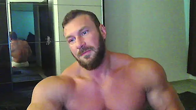 Snapshot of muscularkevin chatting on June 2, 2:17 pm muscularkevin online show from June 2, 2:17 pm