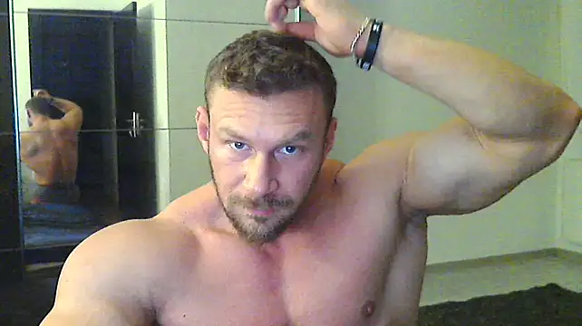 muscularkevin online show from December 29, 2:21 pm