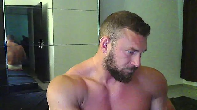 Snapshot of muscularkevin chatting on May 30, 4:08 am muscularkevin online show from May 30, 4:08 am