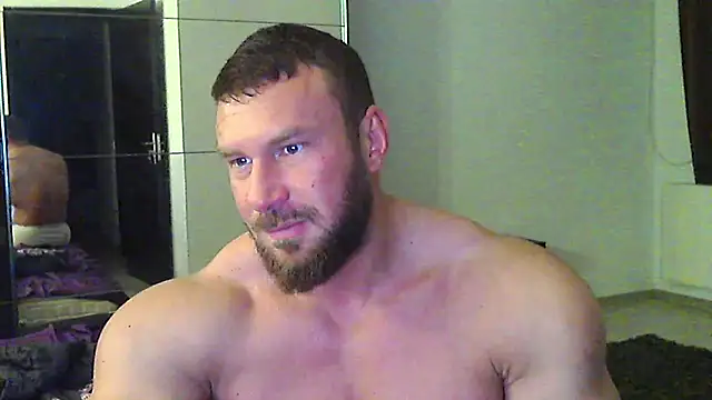 Snapshot of muscularkevin chatting on April 22, 3:57 am muscularkevin online show from April 22, 3:57 am