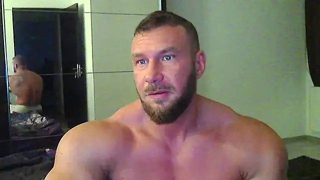 Snapshot of muscularkevin chatting on May 20, 3:36 am muscularkevin online show from May 20, 3:36 am