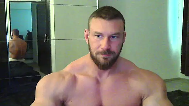 muscularkevin online show from February 3, 10:31 am