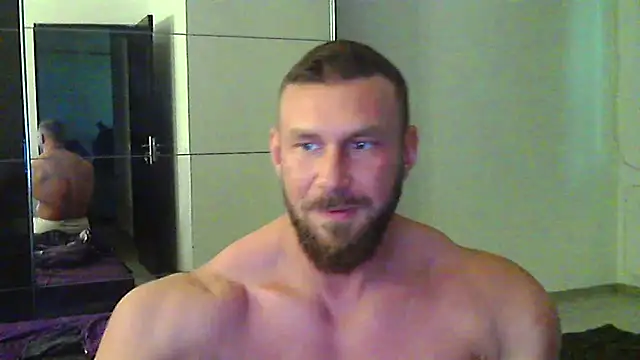 Snapshot of muscularkevin chatting on May 2, 3:28 pm muscularkevin online show from May 2, 3:28 pm