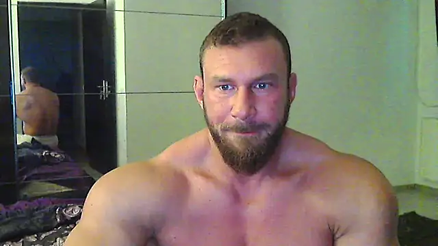 Snapshot of muscularkevin chatting on May 15, 3:37 am muscularkevin online show from May 15, 3:37 am